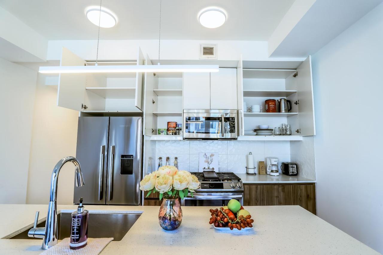 Vibrant & Modern Loft-style Walkout Near Lrt Appartement